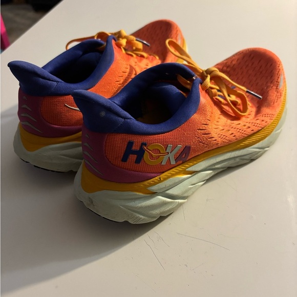 Hoka One One Clifton 8 Vibrant Orange Athletic Shoes size 7.5B Men’s - Picture 2 of 5